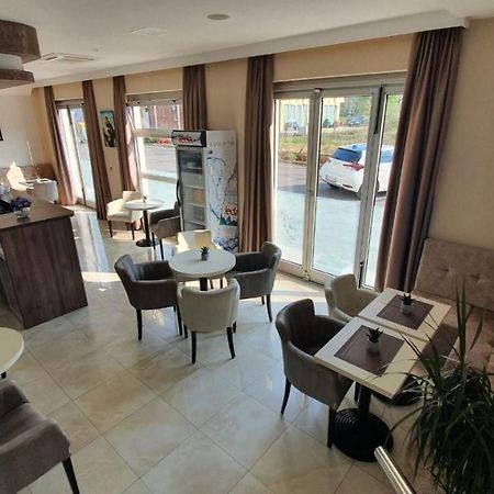 Hotel Glorija Меджугорье Экстерьер фото