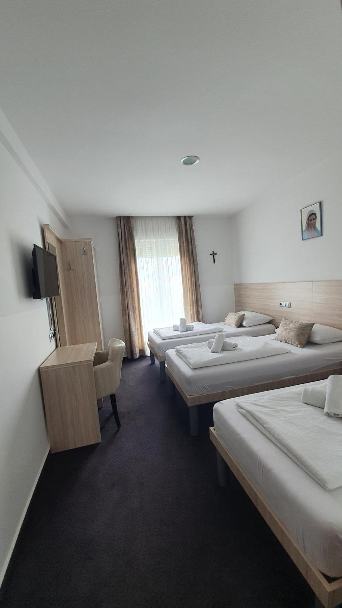 Hotel Glorija Меджугорье Экстерьер фото