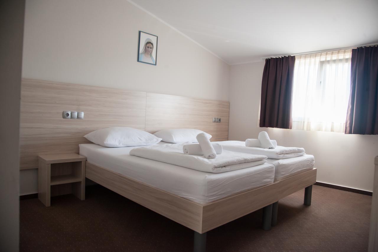 Hotel Glorija Меджугорье Экстерьер фото