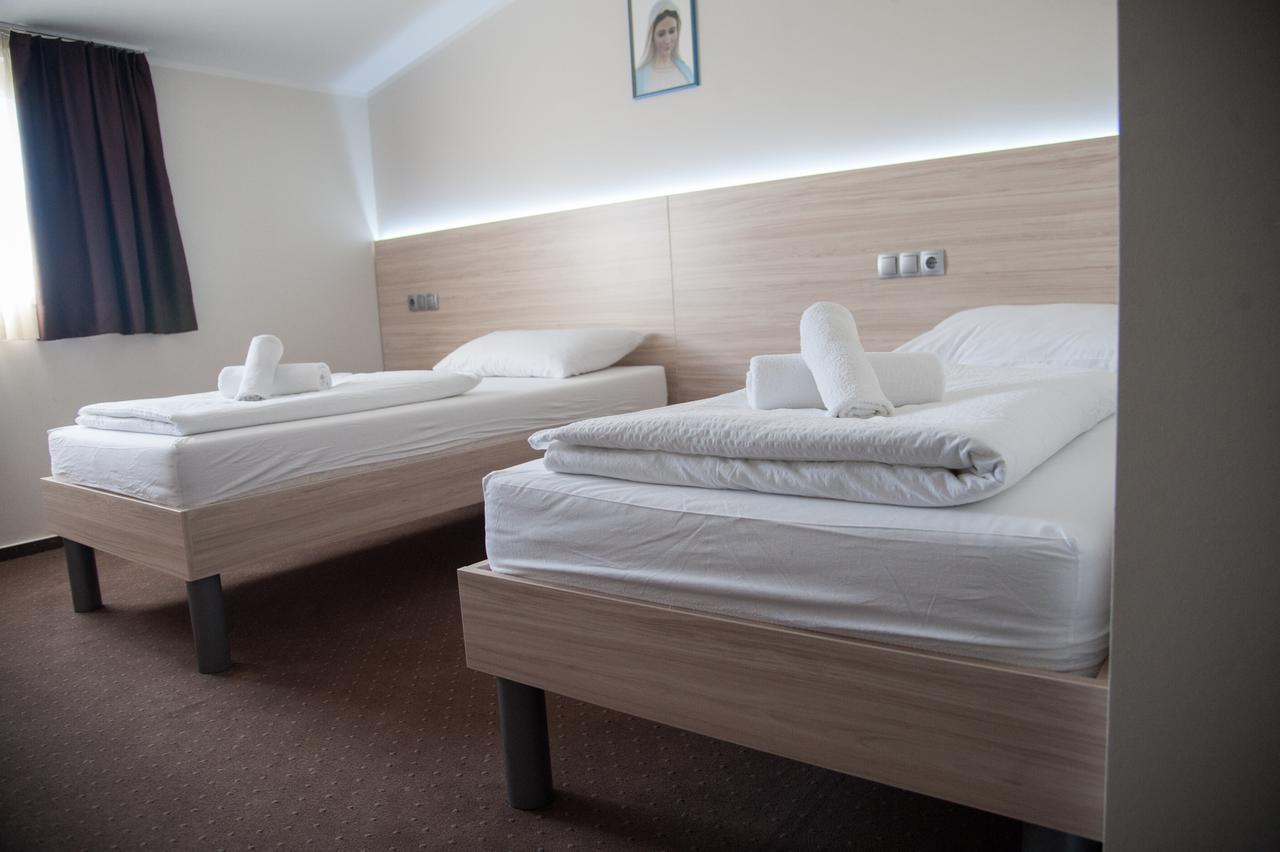 Hotel Glorija Меджугорье Экстерьер фото